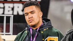 Four-star OL commits to Clemson