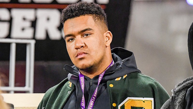 4-star OL sets commitment date