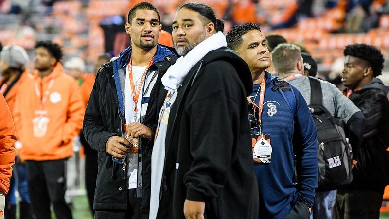 How to land a 5-star: Clemson's approach sets it apart