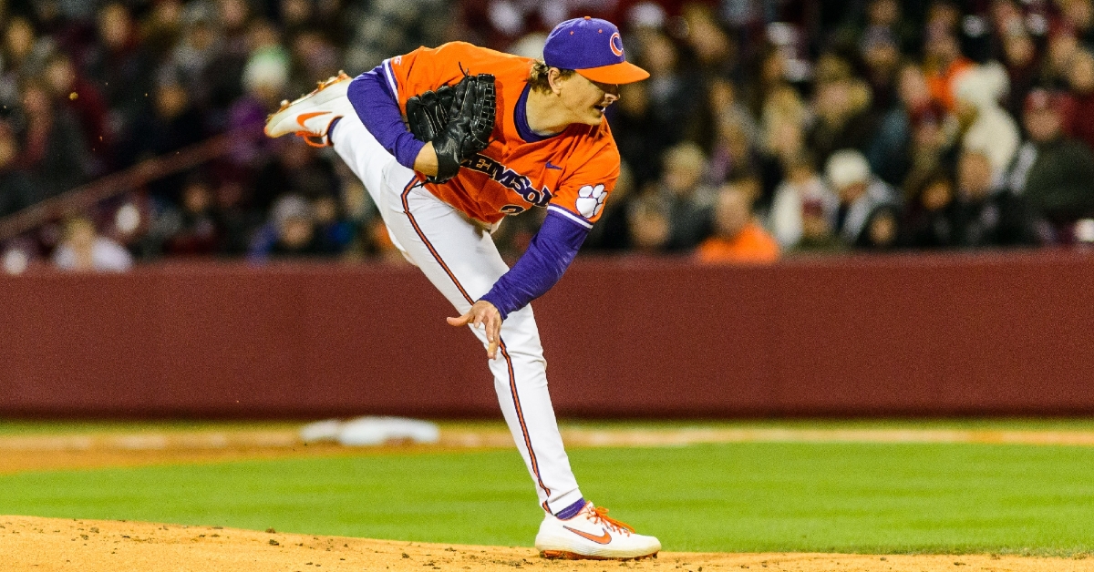 Locked in: Weatherly calm under pressure in strong stretch
