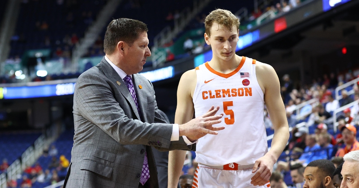 Clemson cool at free-throw line to advance to ACC quarters