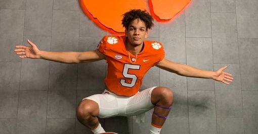 Elite 2022 quarterback impressed with Clemson