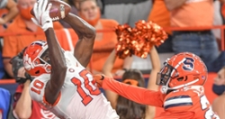 Tigers hold on as Syracuse rally goes wide left in Carrier Dome