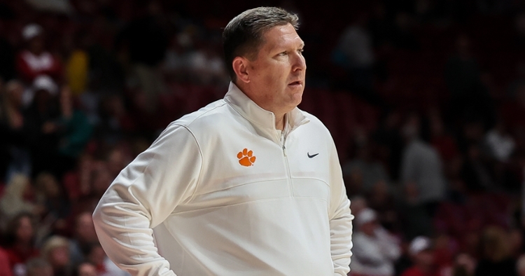 Tigers go cold from 3-point range, lose to Irish
