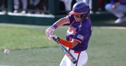 Clemson rides late rally to even series with Owls